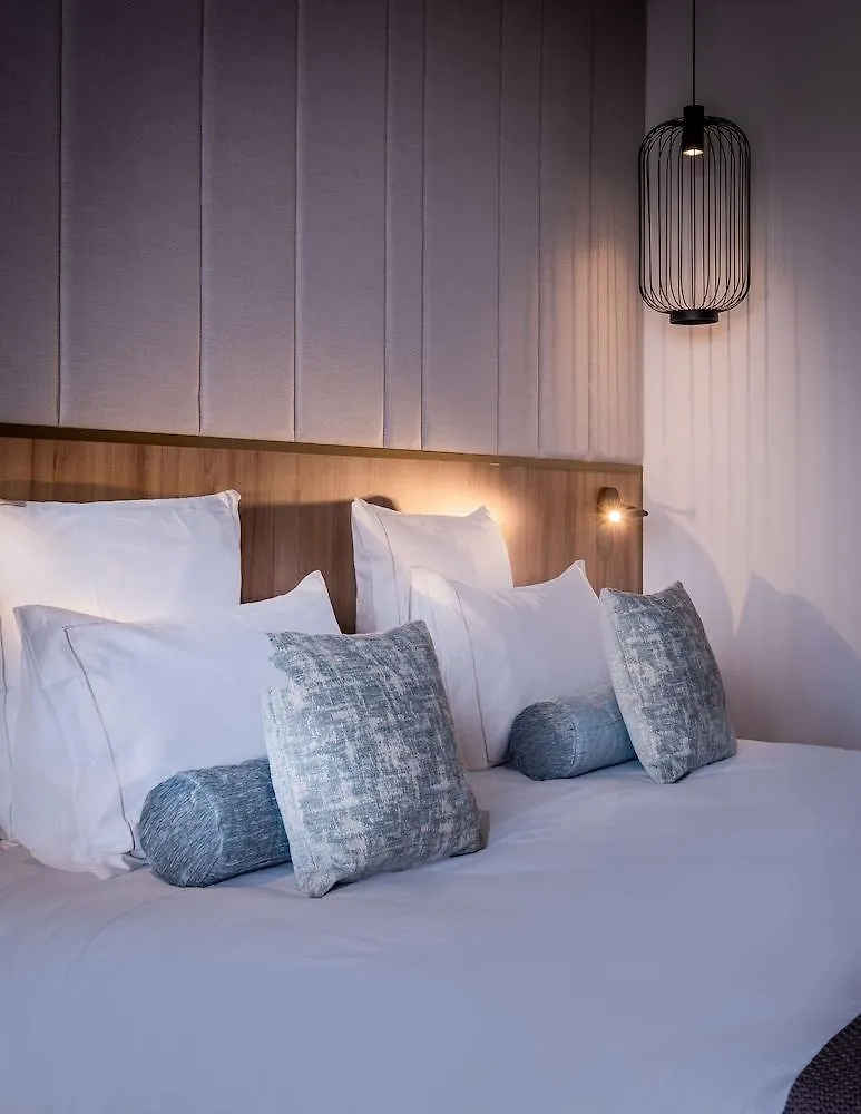 Golden Tulip Lyon Ouest Techlid Hotel Limonest