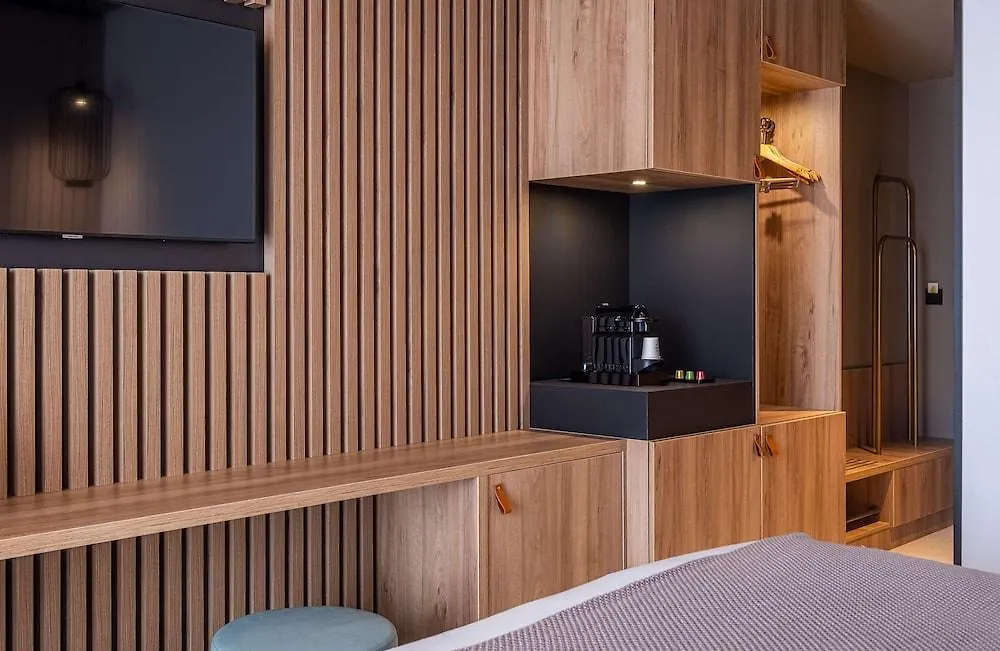 Golden Tulip Lyon Ouest Techlid Hotel Limonest