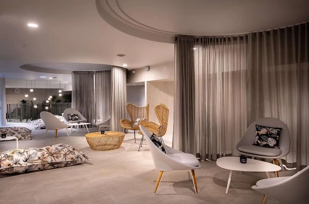 Golden Tulip Lyon Ouest Techlid Hotel Limonest 4*,